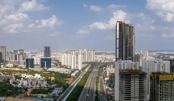 Hitec City vs Financial District 2026